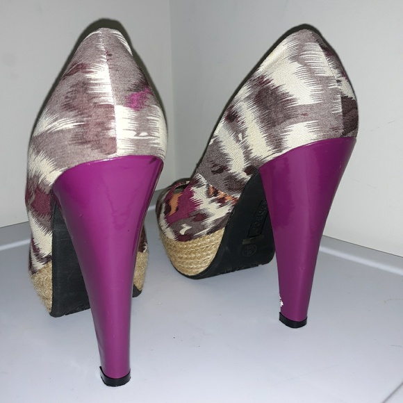 Shoes - Picture 4 of 4